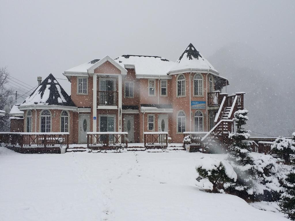 Ecopia Pension Пхёнчхан Экстерьер фото