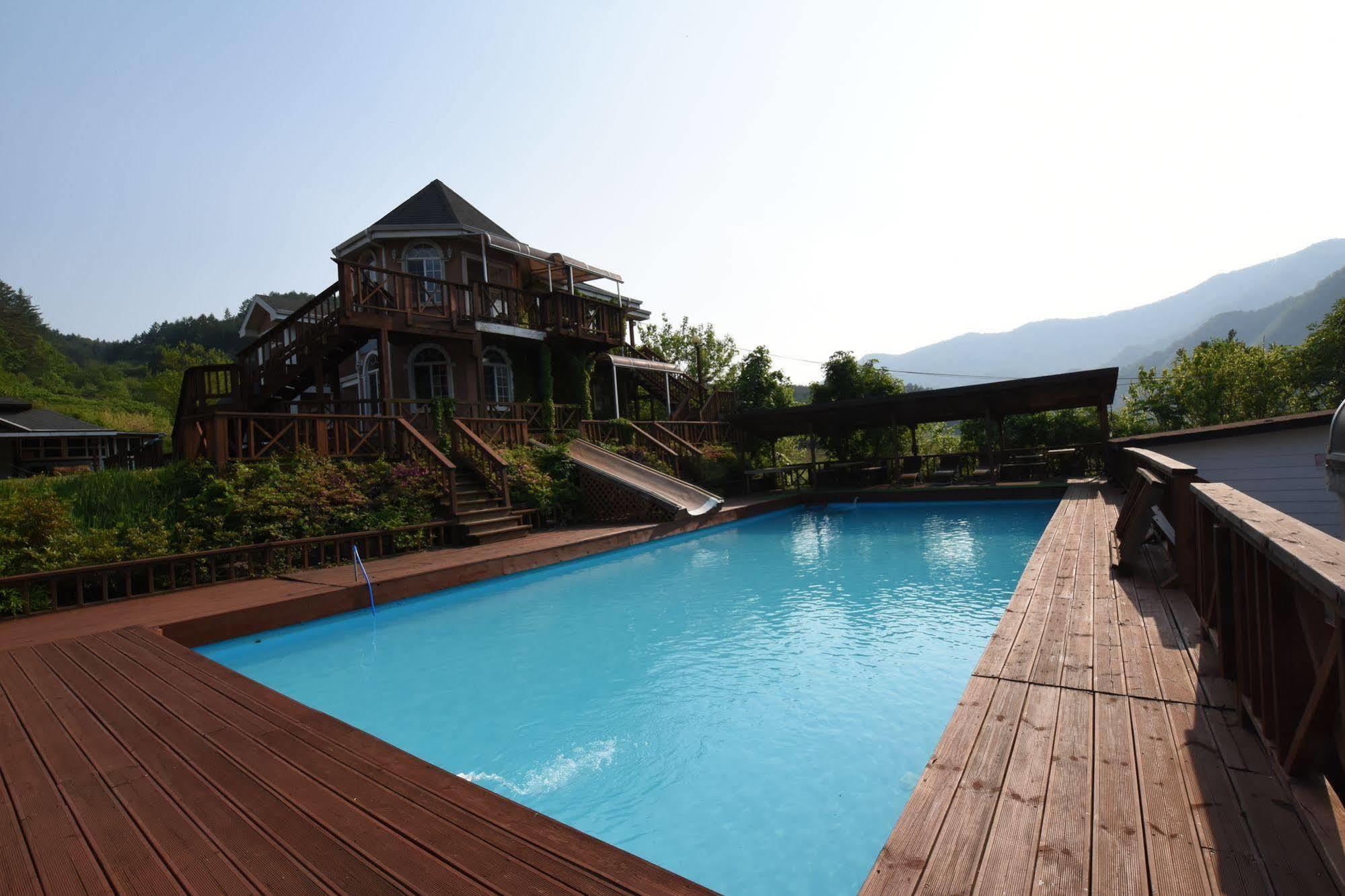 Ecopia Pension Пхёнчхан Экстерьер фото